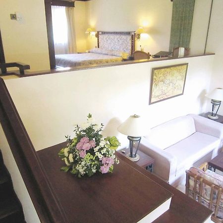 Hotel Equator Surabaya Room photo