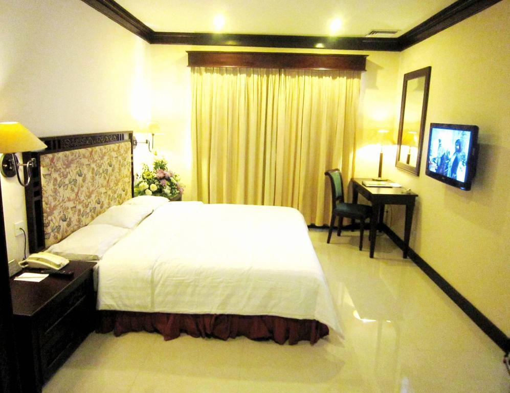 Hotel Equator Surabaya Room photo